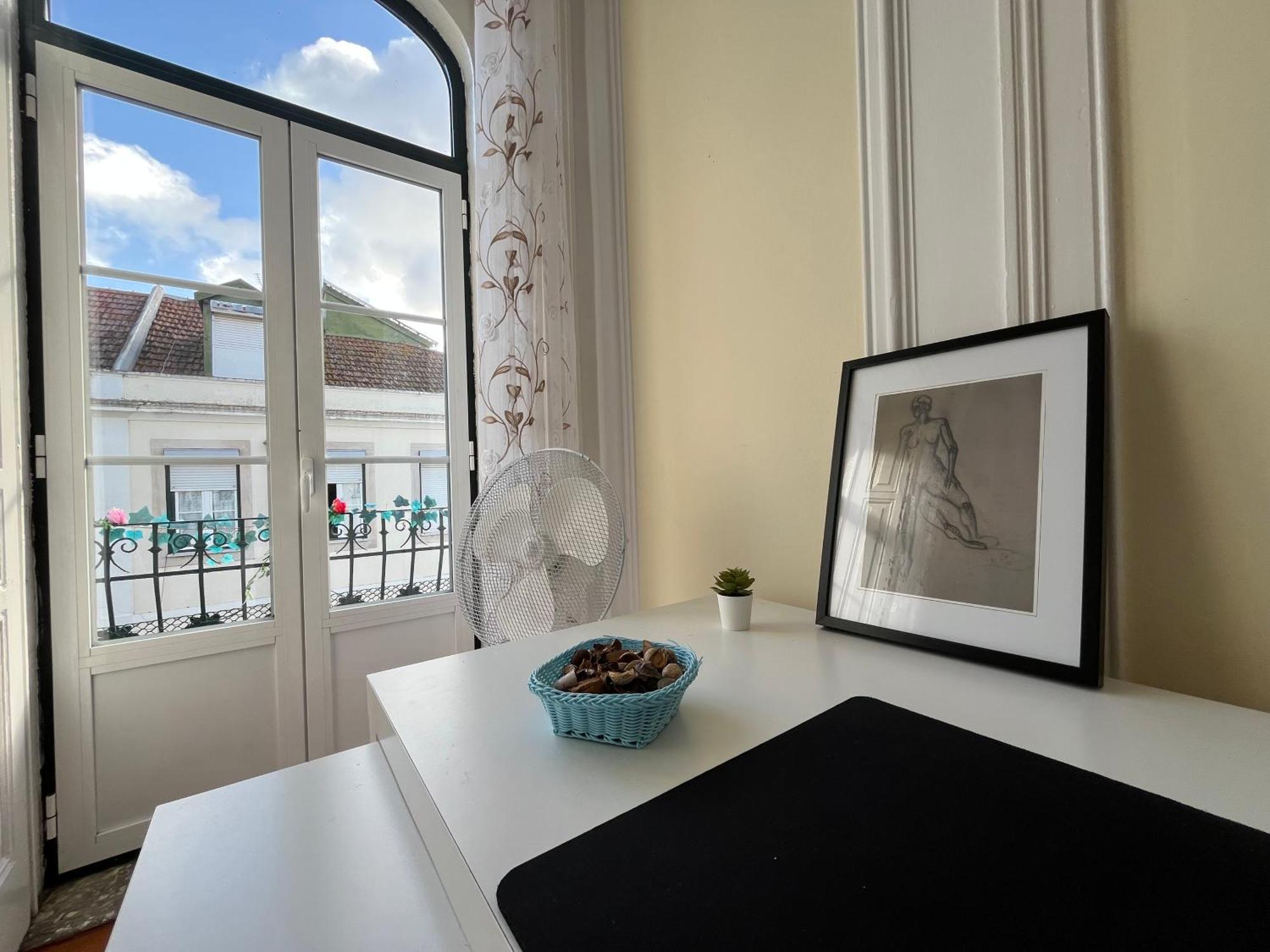 Quarto No Apartamento Pombal Lisboa Экстерьер фото